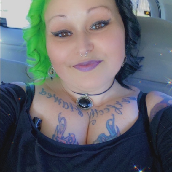 Meet your Posher, Kim - Picture 3 of 4